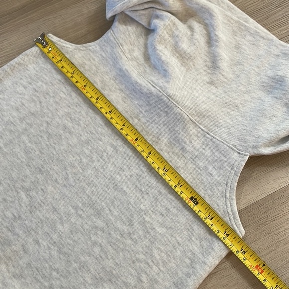 Cupcakes & Cashmere sleeveless off the shoulder sweater. Super soft. Size S - Picture 8 of 8